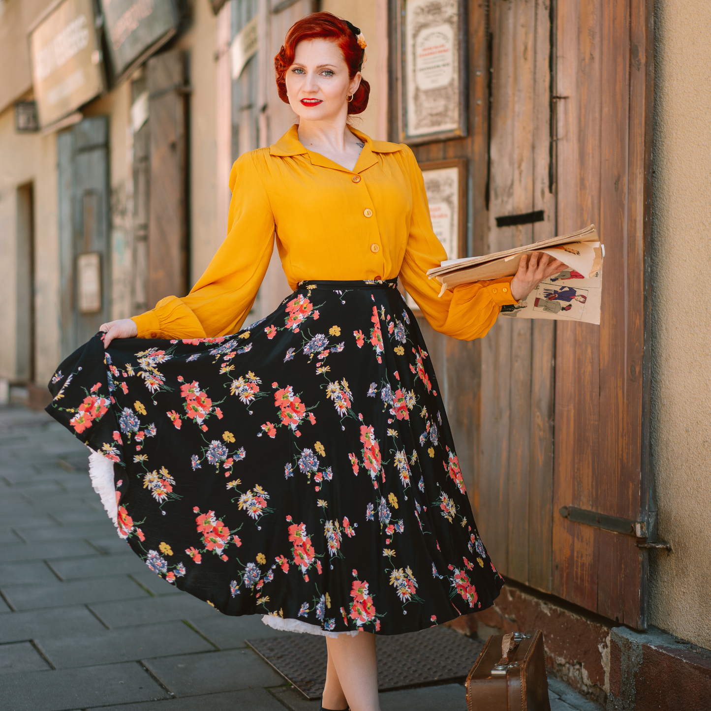 Isabelle Skirt in Black Mayflower