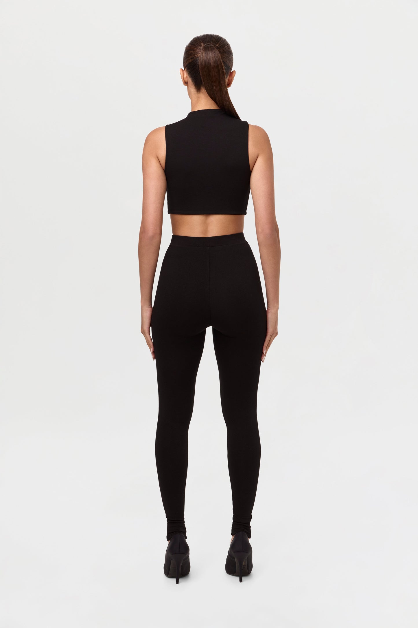 NW Sleeveless Crop Top