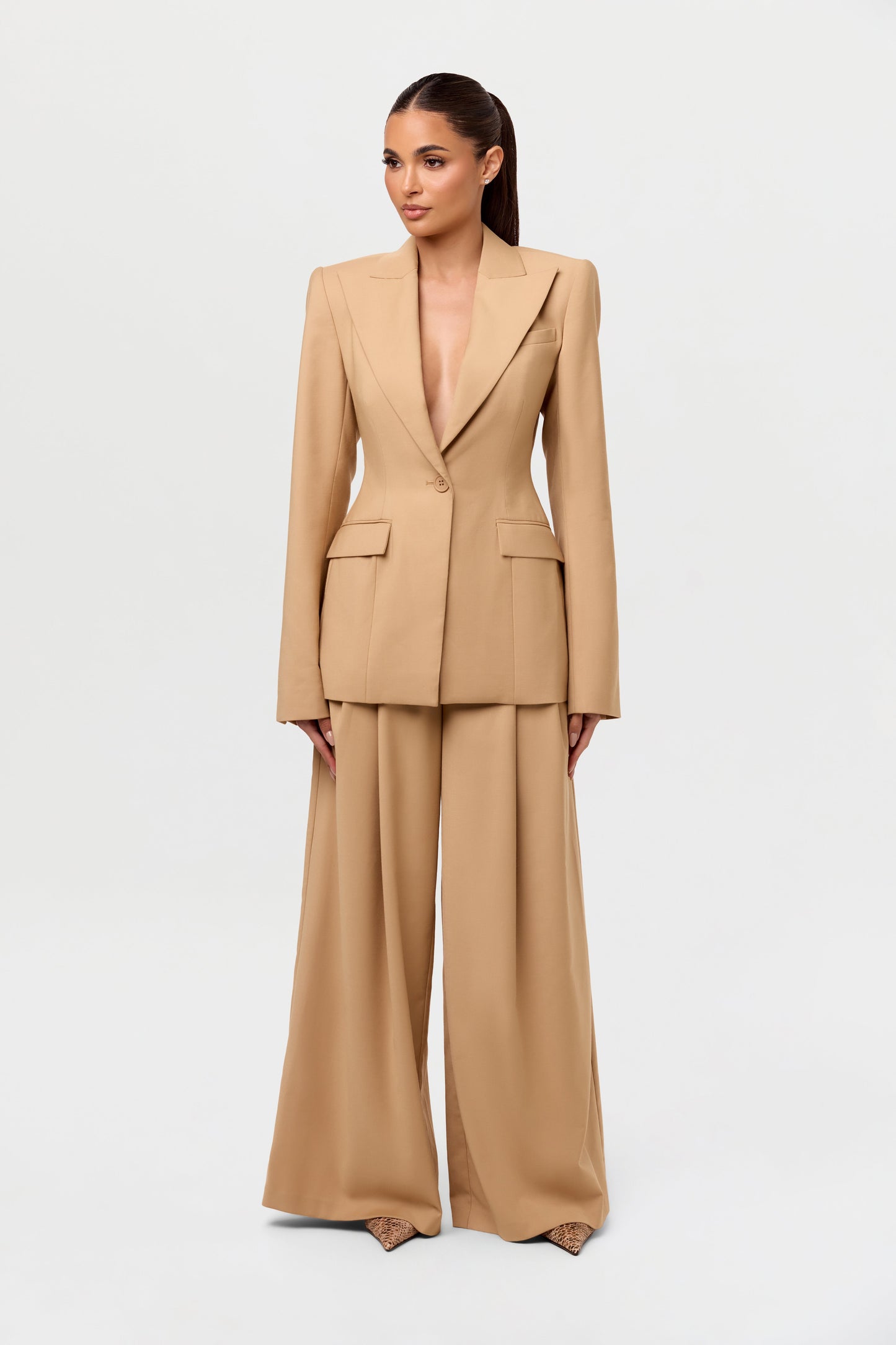 Power Shoulder Fitted Suit Blazer